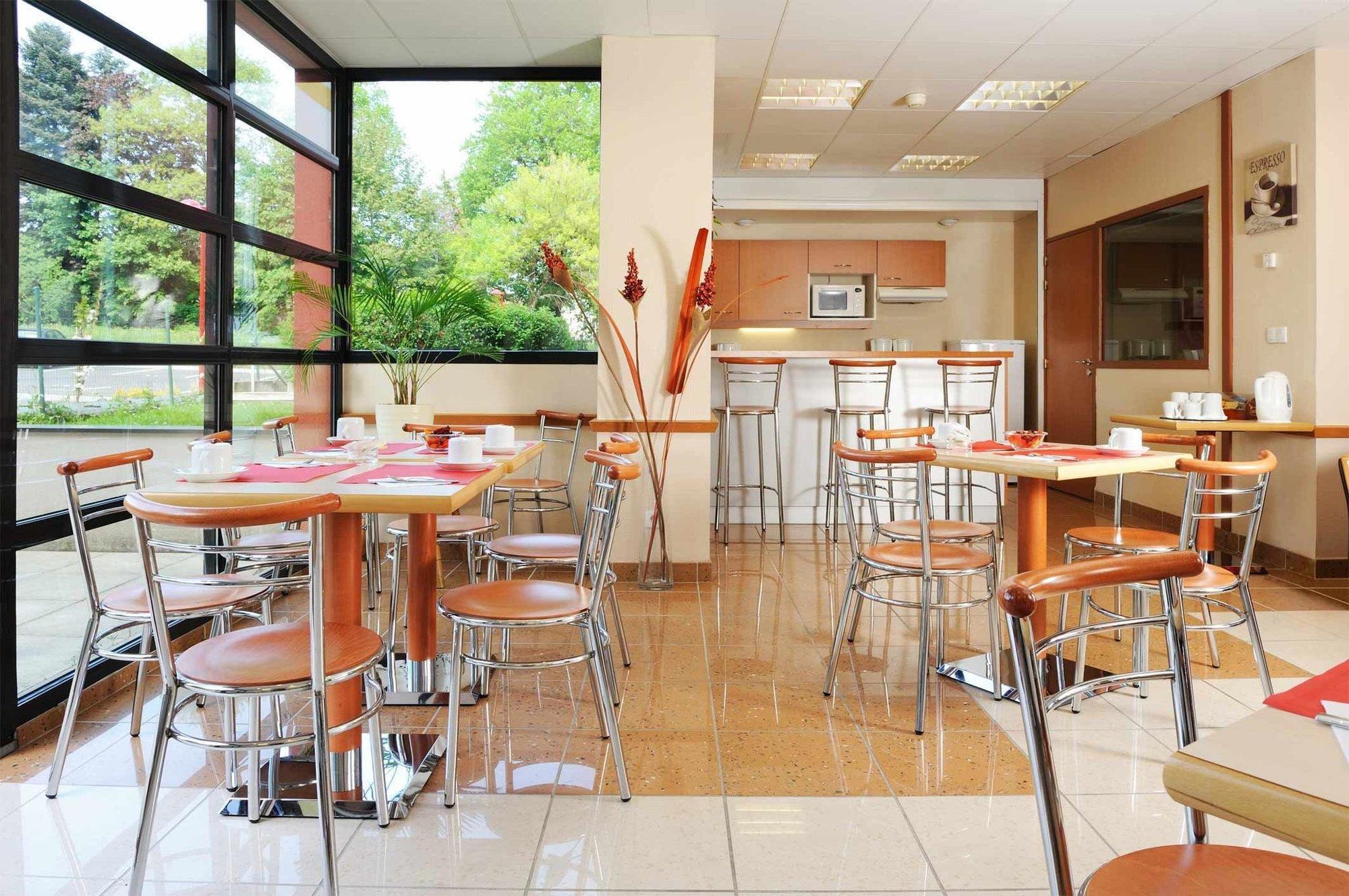Sejours & Affaires Geneve Saint Genis Aparthotel Exterior foto